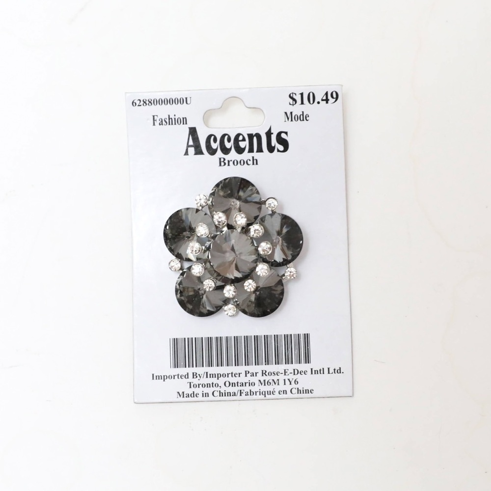 NWT Crystal floral brooch black gunmetal retro flower crystal new boogie bling